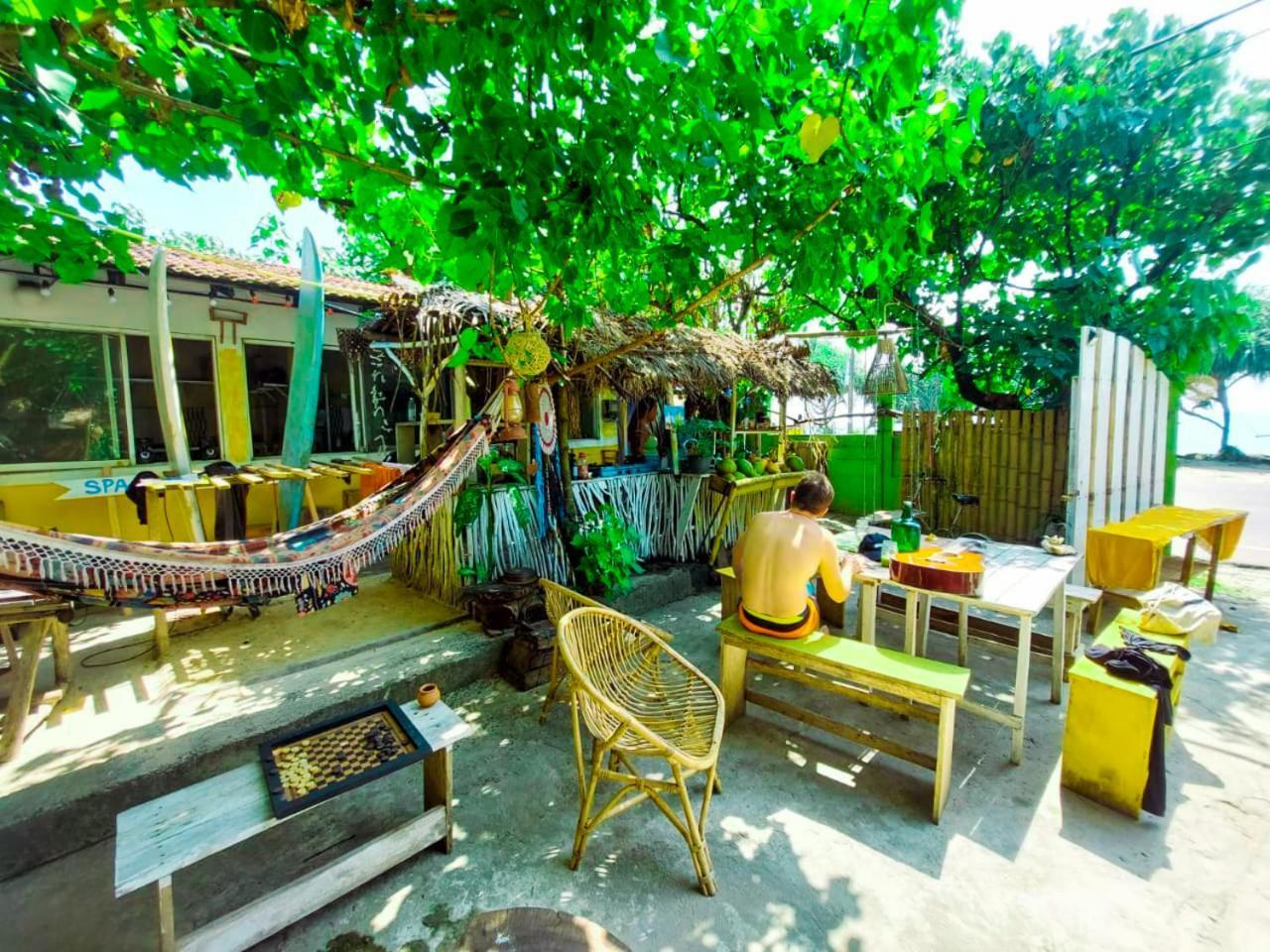 Gaia Ocean Surf Yoga Pansiyon Ahangama Dış mekan fotoğraf