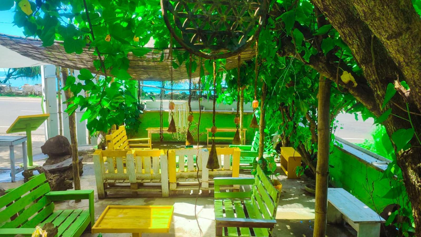 Gaia Ocean Surf Yoga Pansiyon Ahangama Dış mekan fotoğraf